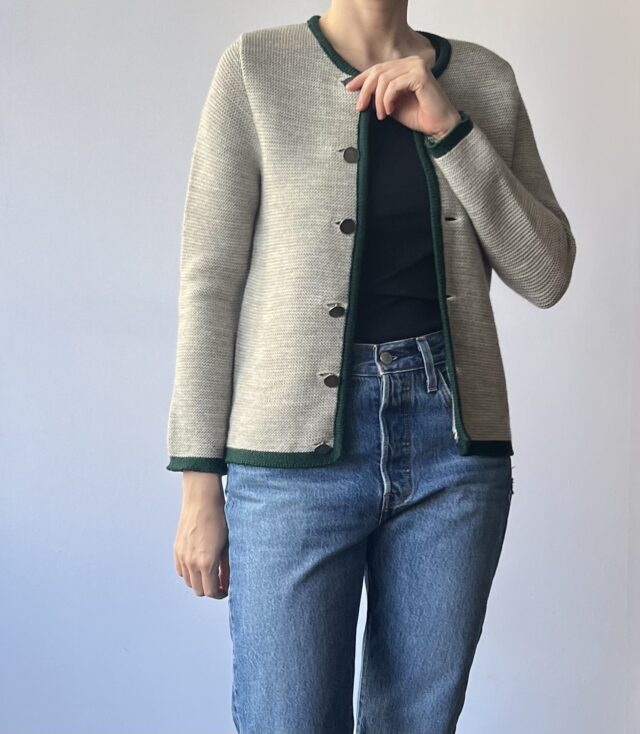 Светр жіночий XS вживаний