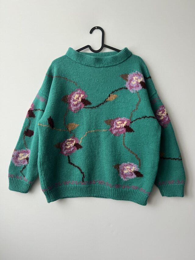 Светр жіночий S вживаний