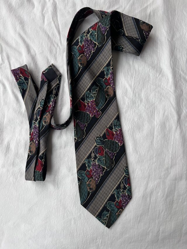 Краватка поліестр вживана