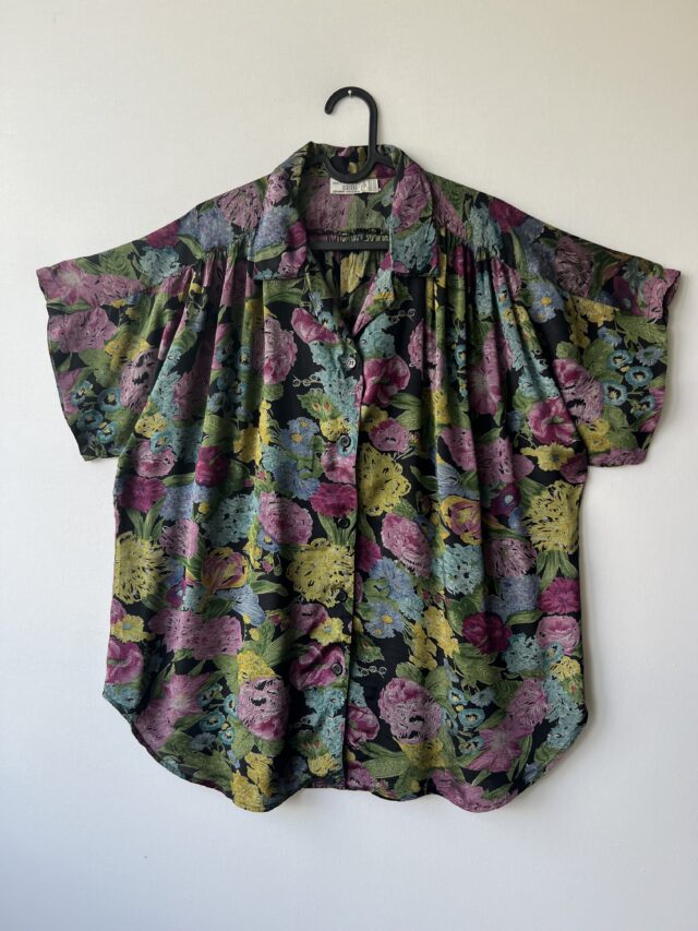 Сорочка жіноча L вживана